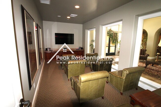 Building Photo - Beautiful Newer 1bd/1ba North Natomas Cond...