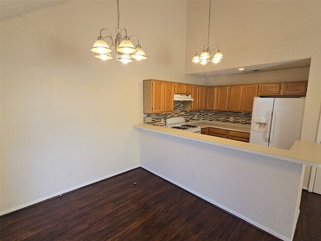 Building Photo - 2814 Great Lakes Ave