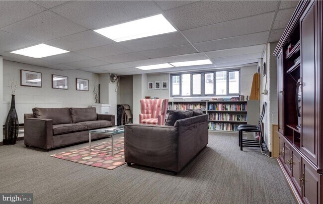 Building Photo - 1711 Massachusetts Ave NW