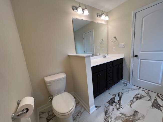 Building Photo - 310 Landon Ln