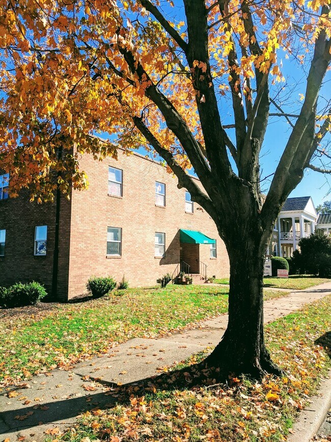 Building Photo - 3514 Park Ave