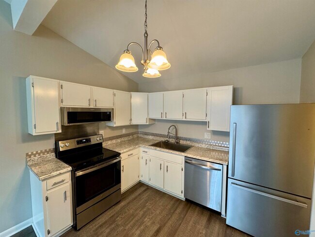 Building Photo - 3702 Squaw Valley Dr SW