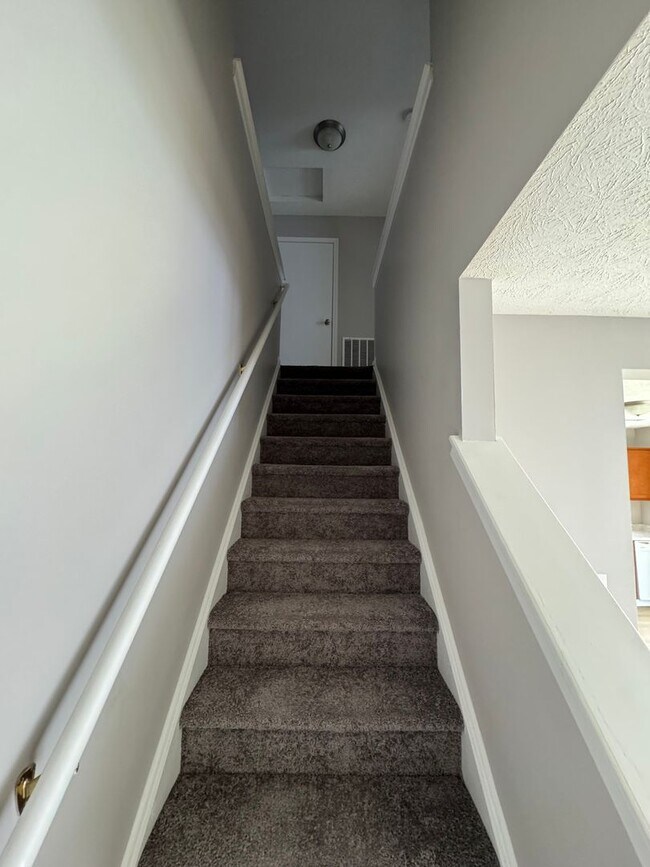 Building Photo - 4074 Lassen Ln