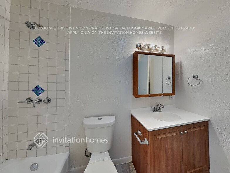 Building Photo - 3114 W Charter Oak Rd