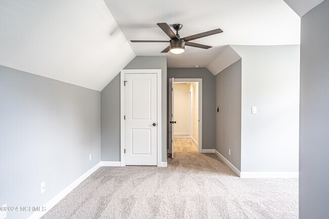 Building Photo - 72 Navaho Trail
