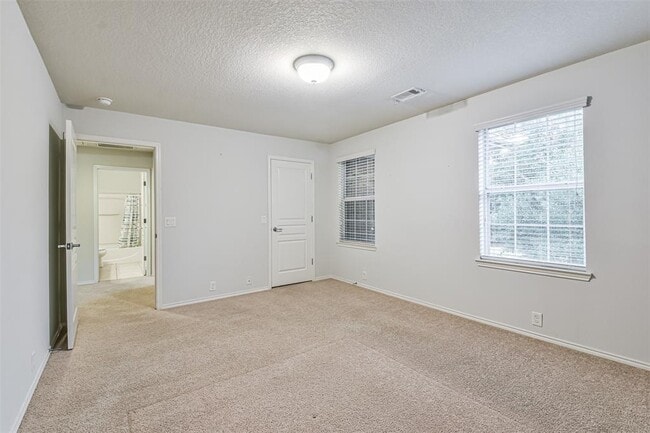 Building Photo - 2 Tidwillow Pl