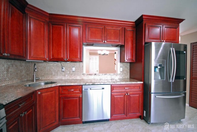 Building Photo - 96 Brewster Cir