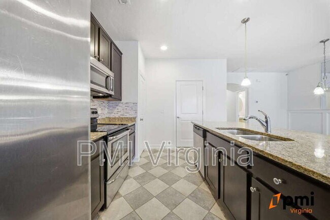 Building Photo - 4304 Cattail Ln