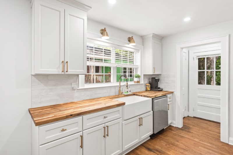 Building Photo - 949 Victory Dr SW