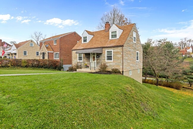 Building Photo - 3331 Wallace Dr