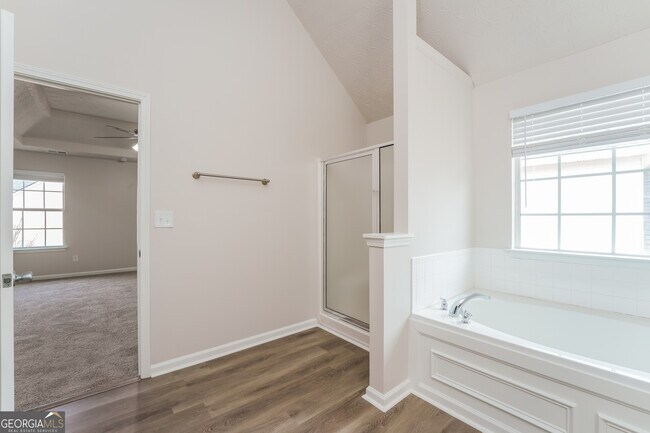 Building Photo - 15 Emerson Trail