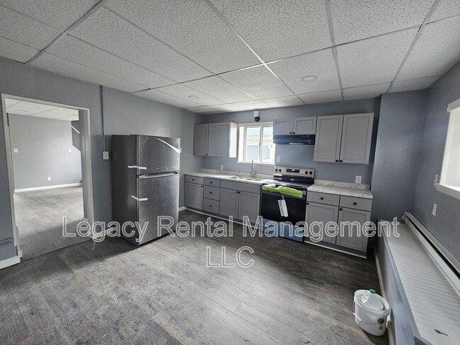 Building Photo - 620 Ridge St