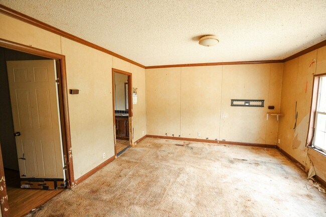 Building Photo - 120 Aker Holt Rd