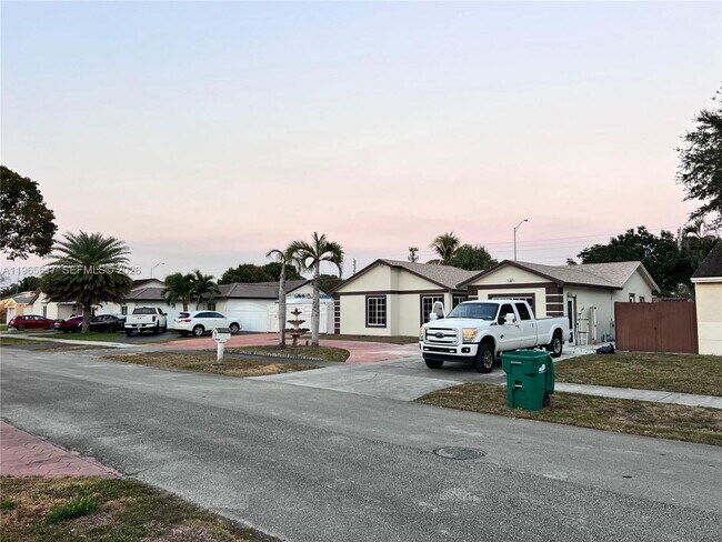 Building Photo - 19541 NW 57th Ct