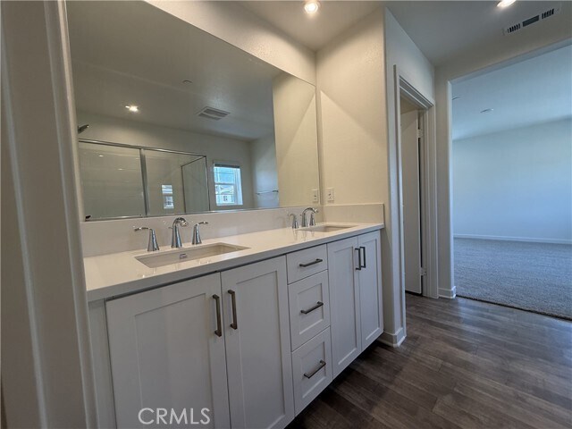 Building Photo - 16040 Olivas Ln