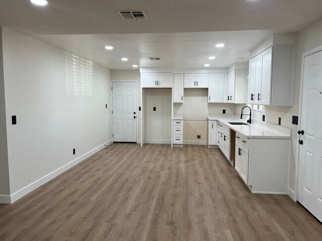 Building Photo - 3812 Melody Ln