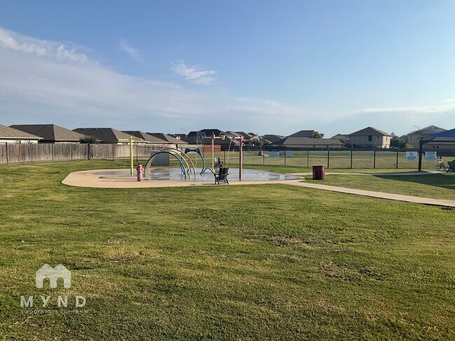 Building Photo - 12213 Waterford Run Way