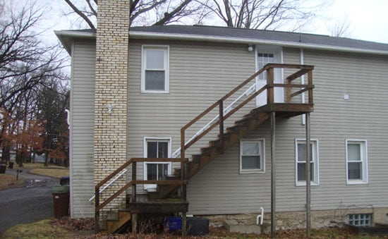 Stair entry to 415 1/2 Oak Drive - 415 Oak Dr