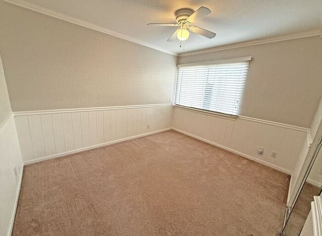 Building Photo - 1808 Loch Ness Way