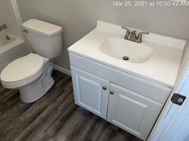 Building Photo - 1009 N 5th St