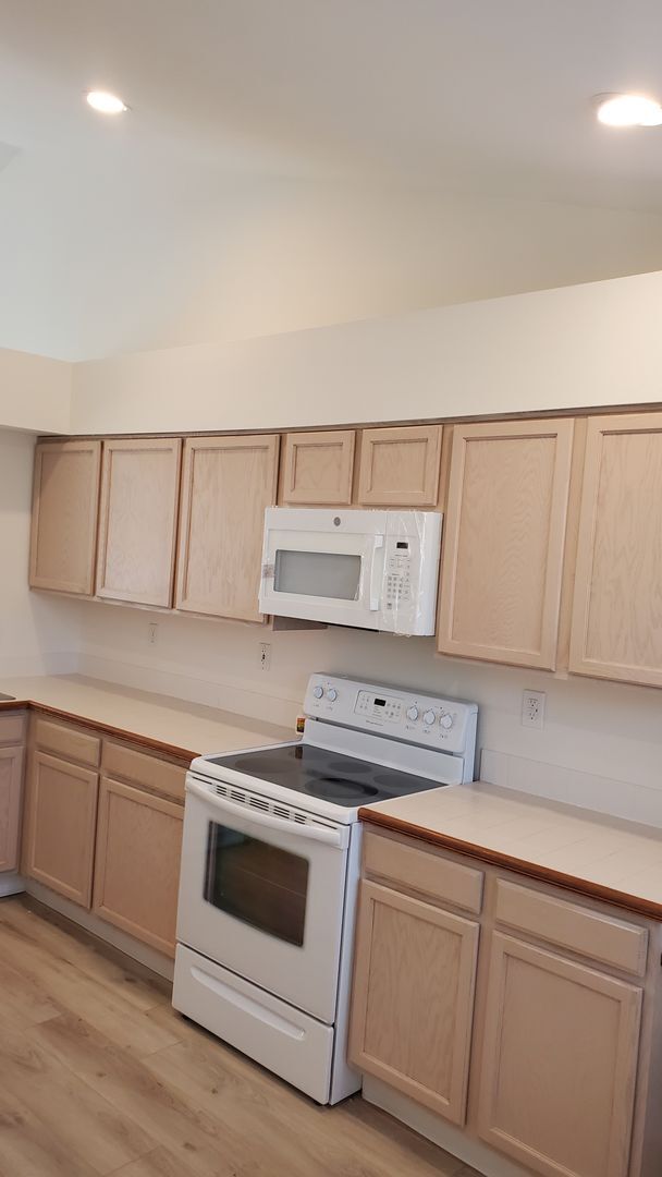 Building Photo - 3460 Bexley Dr