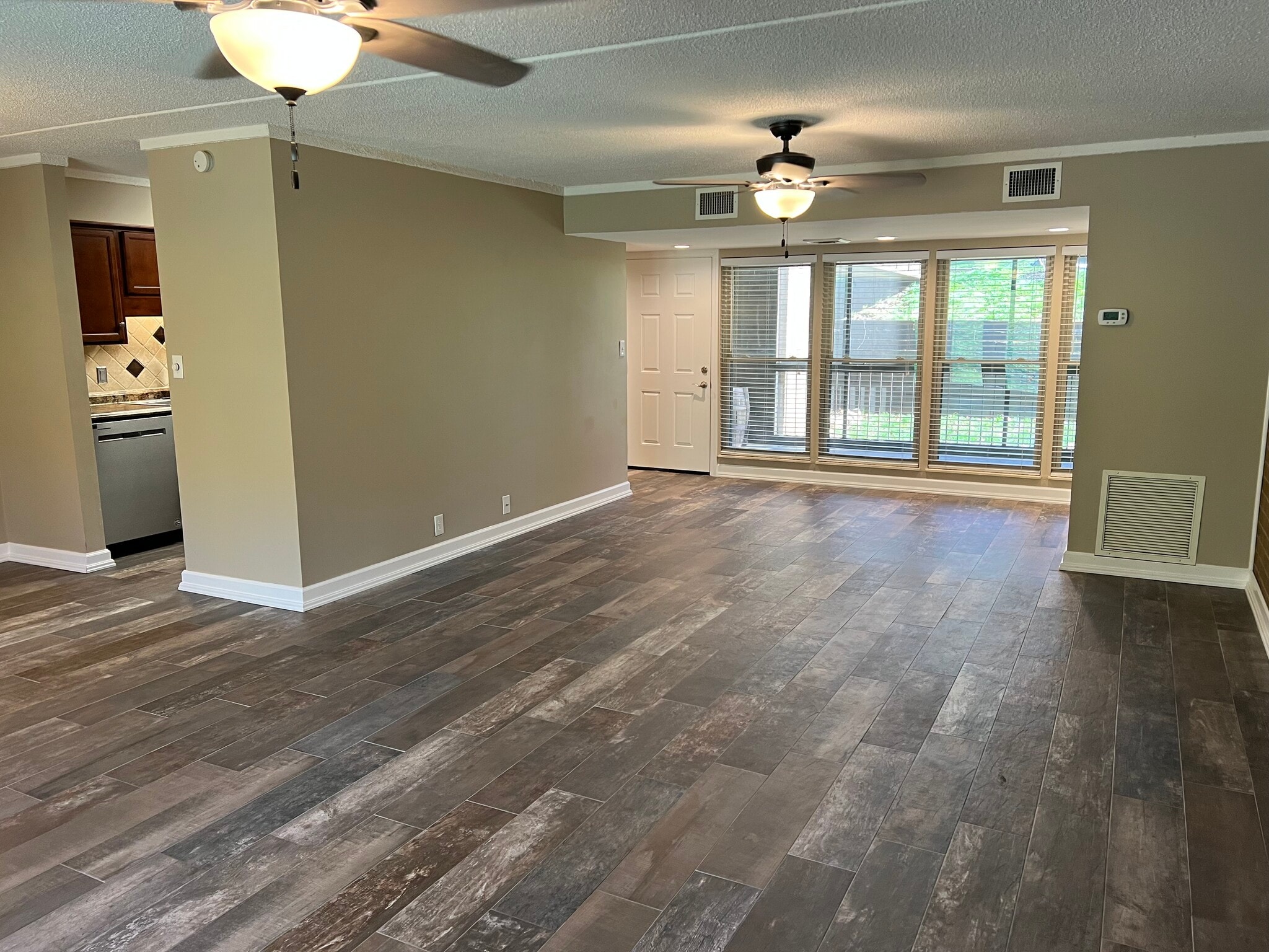 Building Photo - 455 Canberra Dr