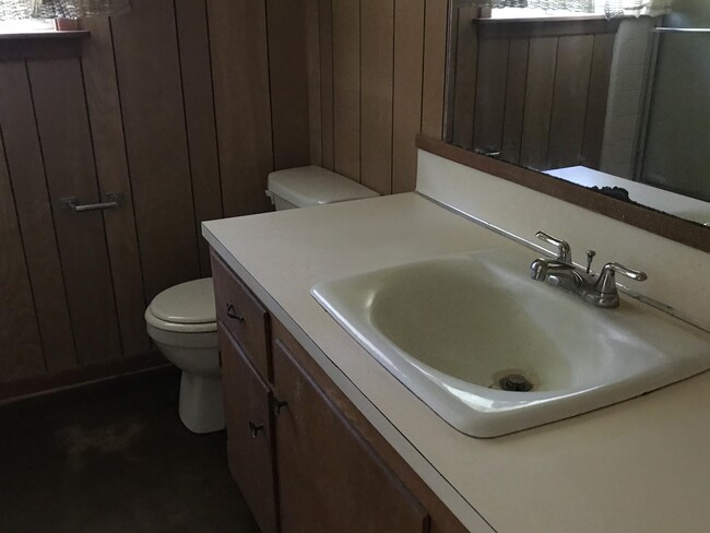 Building Photo - 30610 LA-9