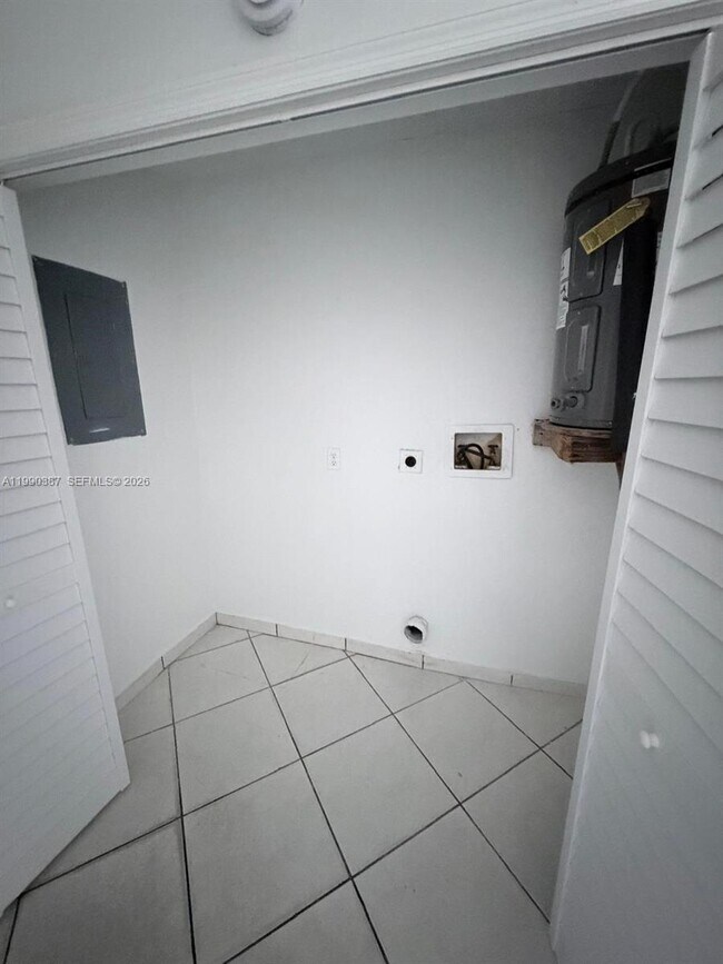 Building Photo - 450 NW 43rd Pl