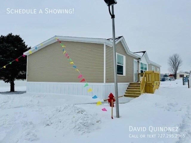 Building Photo - 701 Mill St