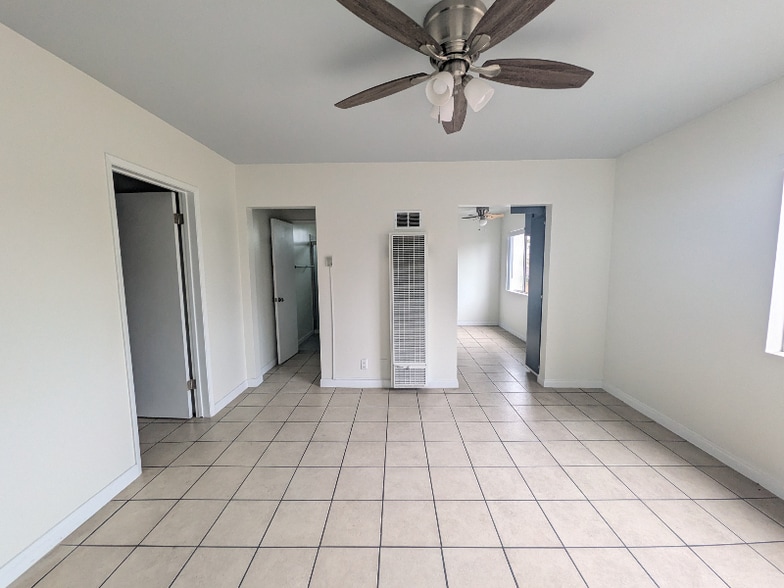 Building Photo - 6501 Stafford Ave