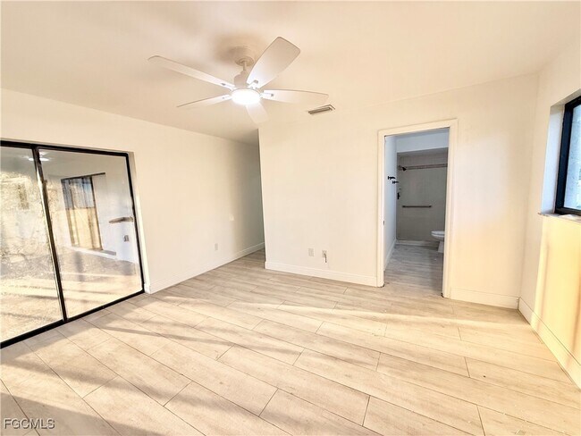 Building Photo - 1420 SE 19th St