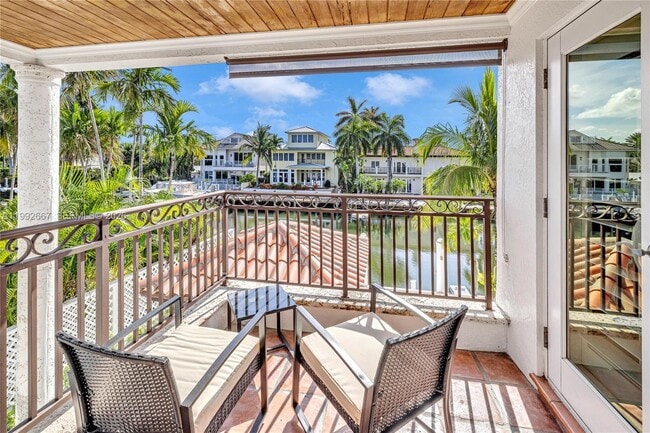 Building Photo - 625 Poinciana Dr