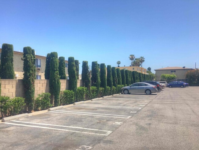 Building Photo - 11450 Calvert St