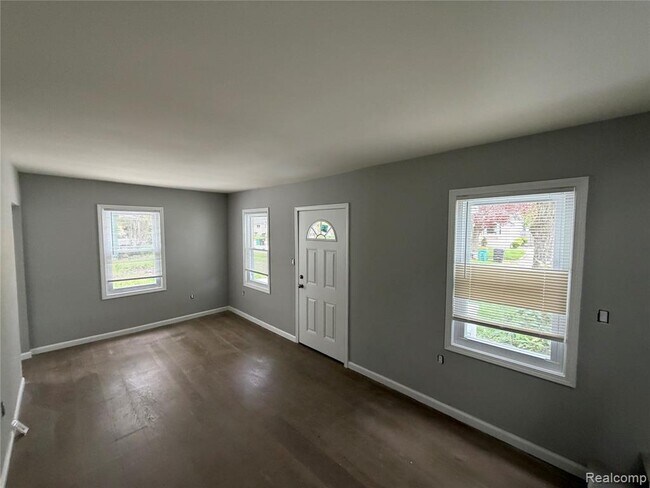 Building Photo - 21631 Colgate St