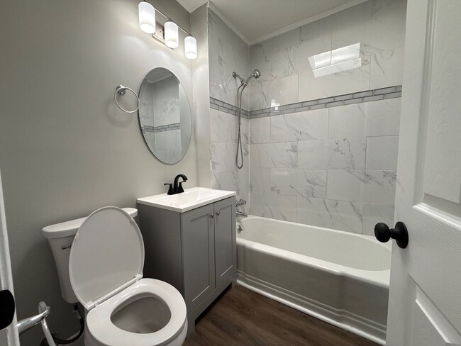 Building Photo - cozy 2 bedroom house in Baltimore