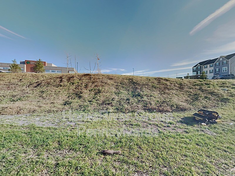 Building Photo - 2009 Cade Dr
