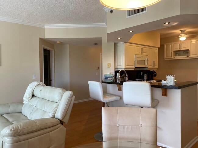 Building Photo - 3205 NE 184th St