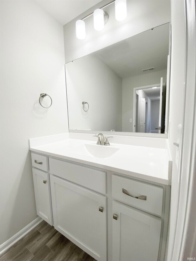 Building Photo - 3599 Canal Square Dr