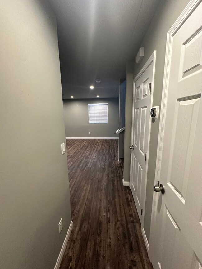 Building Photo - Charming 3 Bedroom 2 bathroom back house in the heart of San Diego's most desirable neighborhoods!