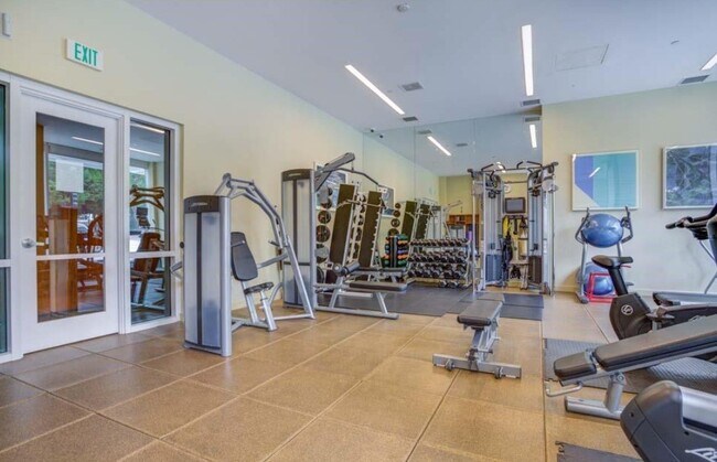 Building Photo - 1705-1725 Ocean Ave