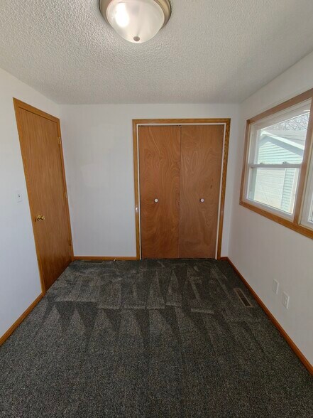 BED2 - 2212 Bartlett Ave