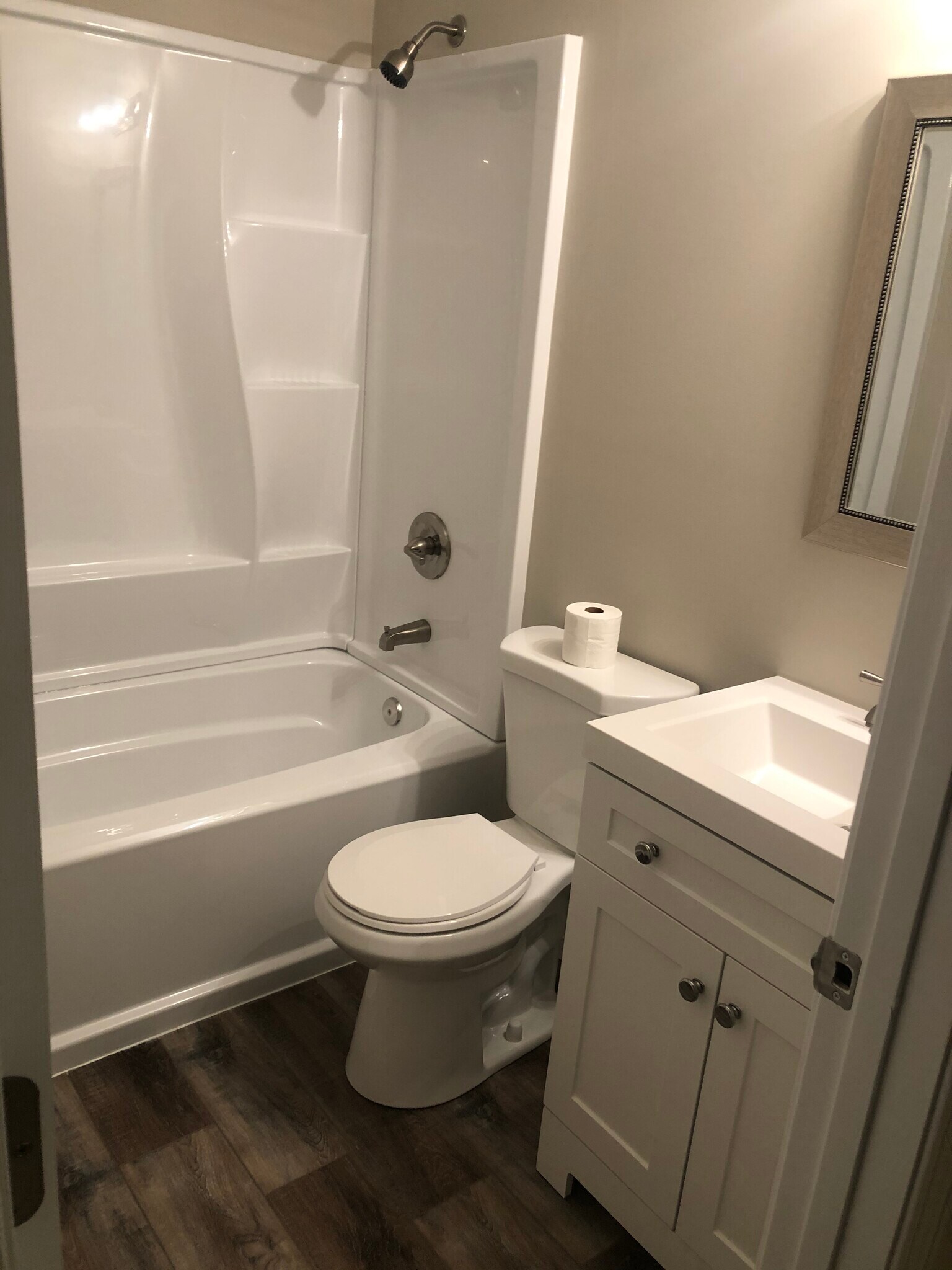 Building Photo - 304 NE 8th St