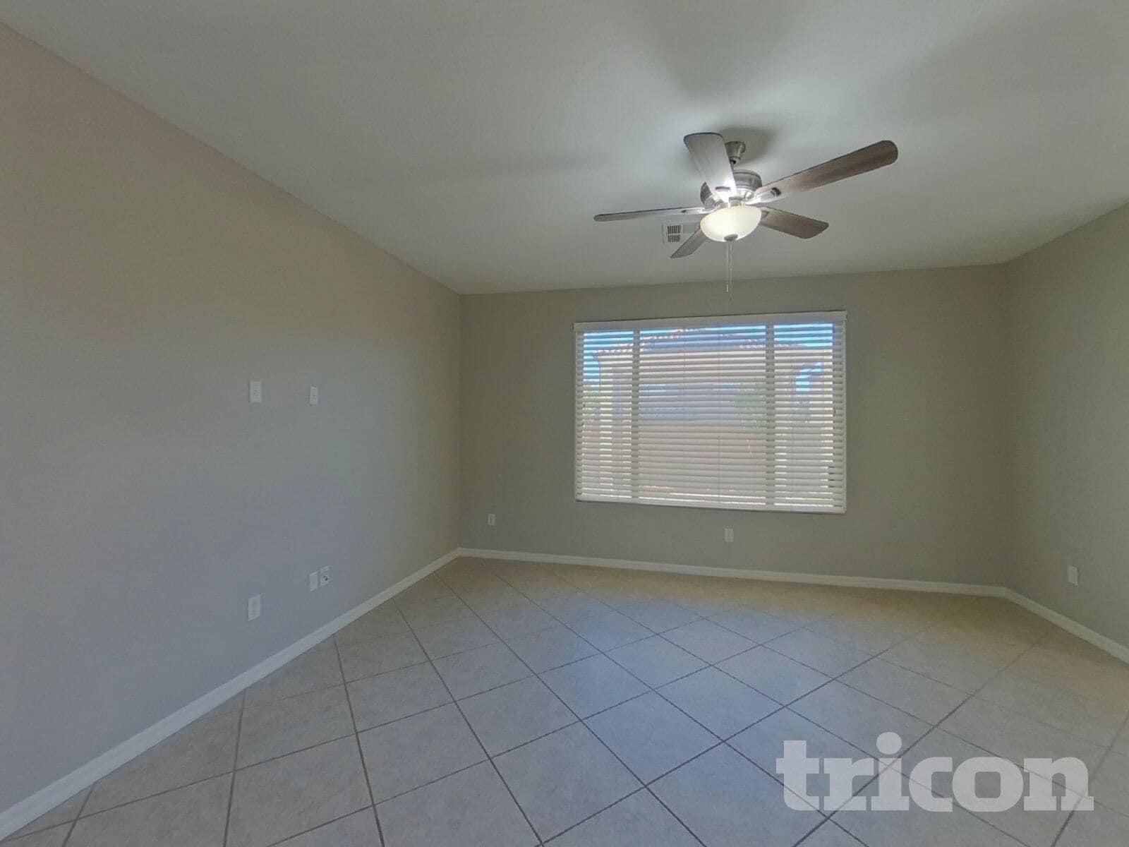 Building Photo - 10250 Copalito Dr