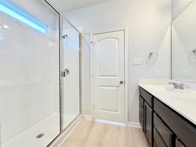 Building Photo - 306 Naset Dr