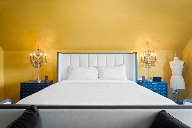 Building Photo - 8543 E Valley Vista Dr