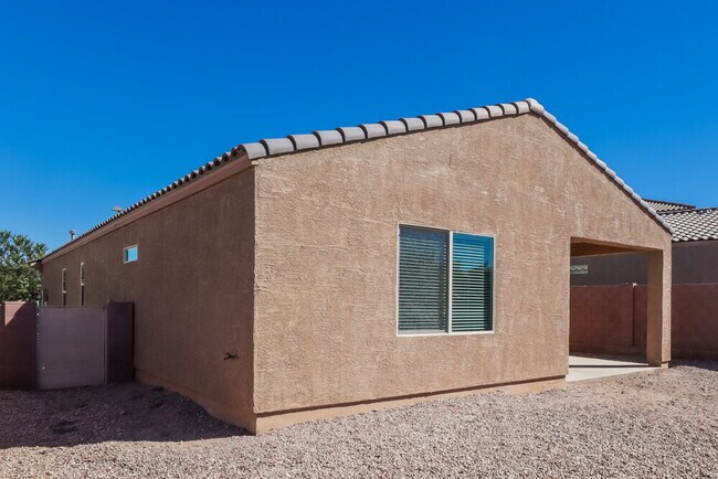 Building Photo - 334 S Willow Wick Dr