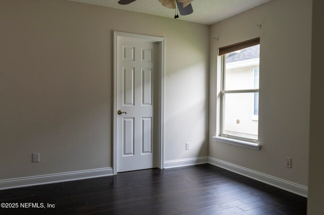 Building Photo - 10064 Ecton Ln