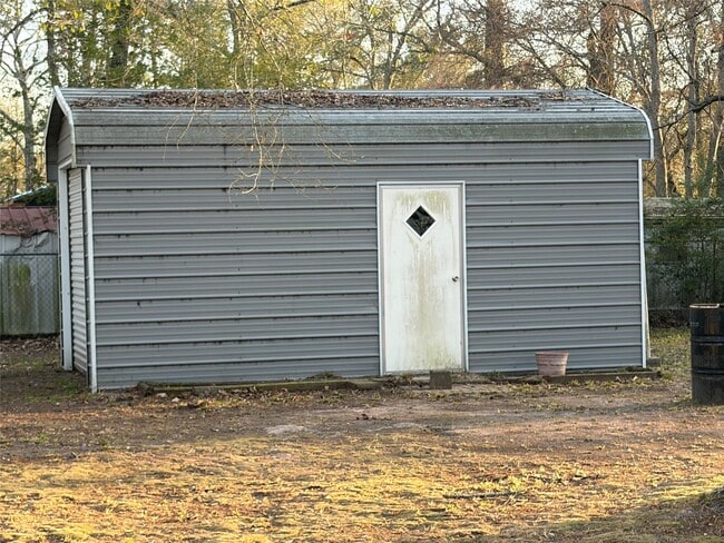 Building Photo - 15344 Lilly Dr