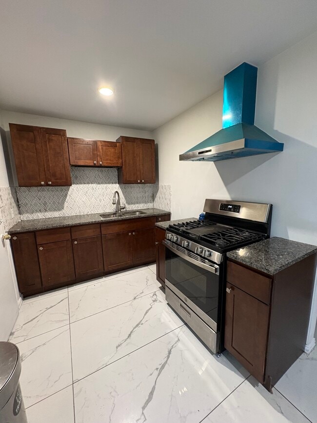 Building Photo - 3225 Schieffer Ave