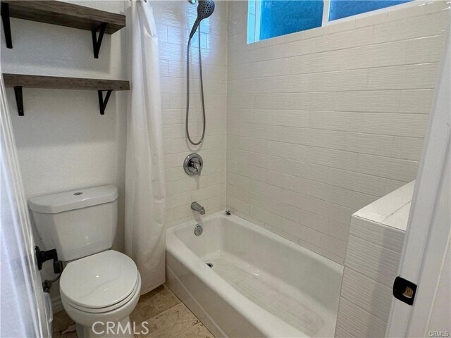 Building Photo - 22867 Cove View St